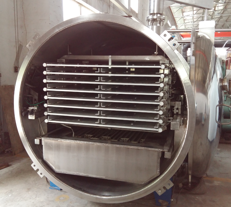 150m2大型生產(chǎn)凍干機（1500kg/批）