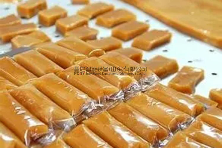 復(fù)烘是果蔬糕烘干工藝的關(guān)鍵，果蔬糕烘干機(jī)的使用技巧